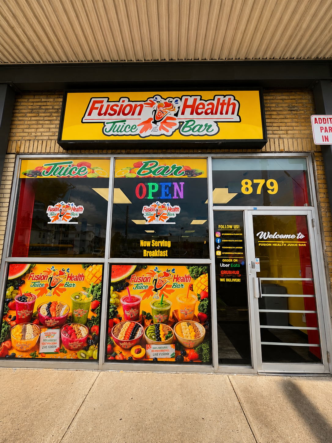 Storefront of Fusion Health Juice Bar at 879 New Britain Avenue in Hartford CT